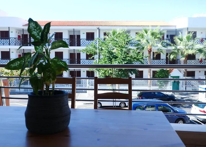 Tuerkiz Kanaan Puerto de Santiago (Tenerife)